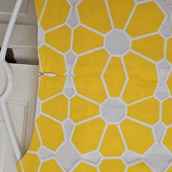 J McLaughlin flower shift dress size 6 - Picture 6 of 8